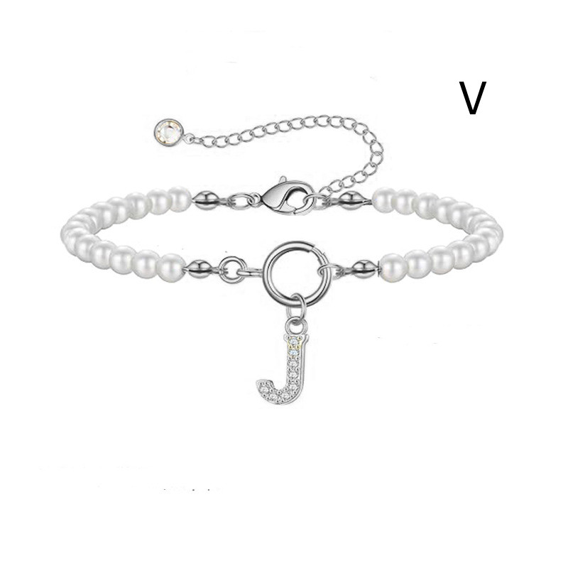 Leorria™ Personalized Pearl Bracelet – Timeless Elegance with a Personal Touch