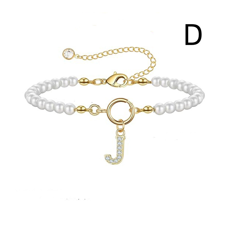 Leorria™ Personalized Pearl Bracelet – Timeless Elegance with a Personal Touch