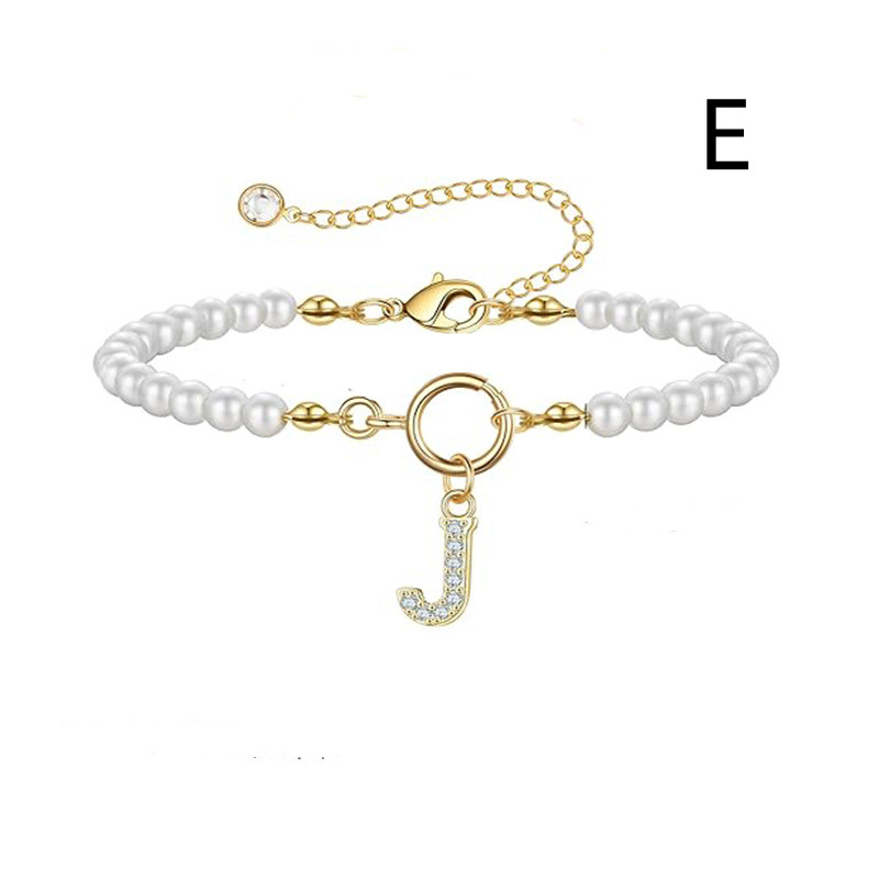 Leorria™ Personalized Pearl Bracelet – Timeless Elegance with a Personal Touch