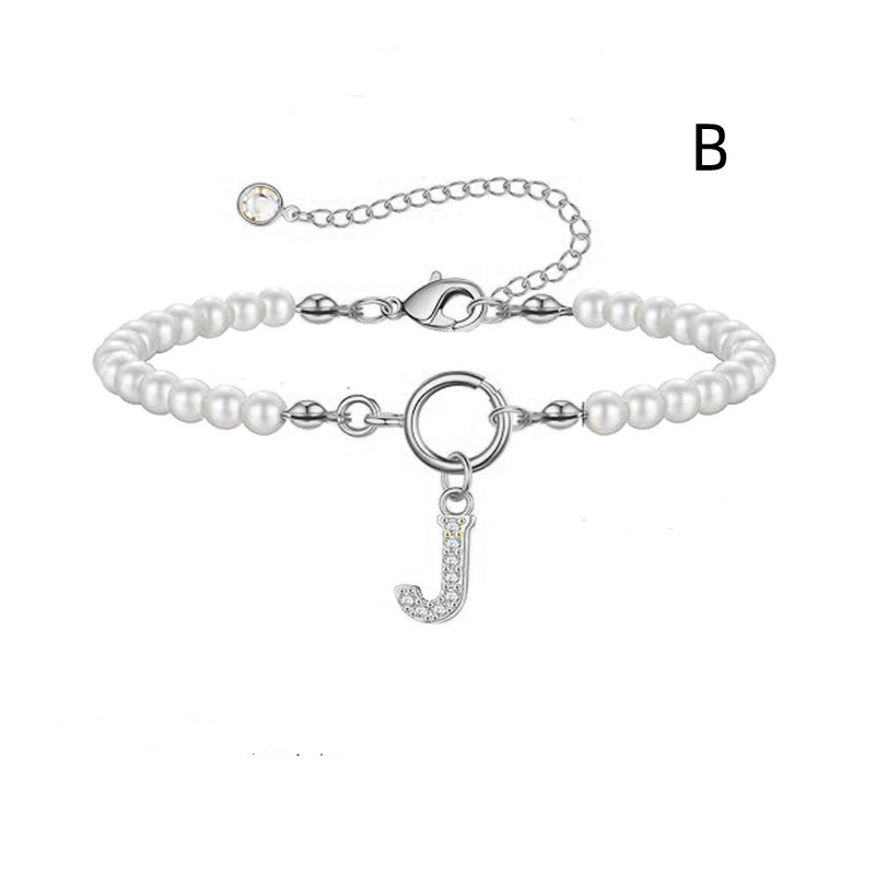 Leorria™ Personalized Pearl Bracelet – Timeless Elegance with a Personal Touch