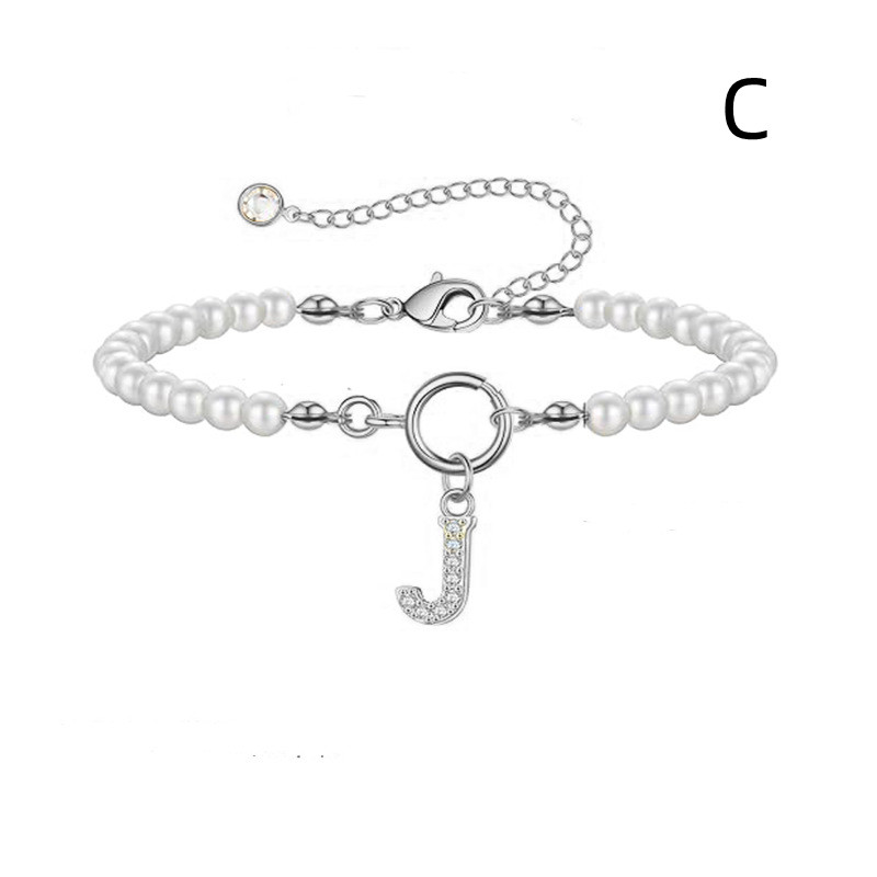 Leorria™ Personalized Pearl Bracelet – Timeless Elegance with a Personal Touch