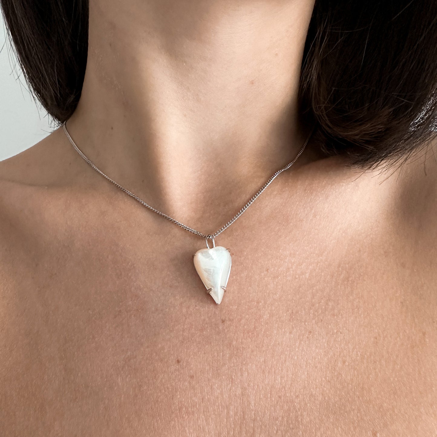 Edge Pendant with Natural Stone