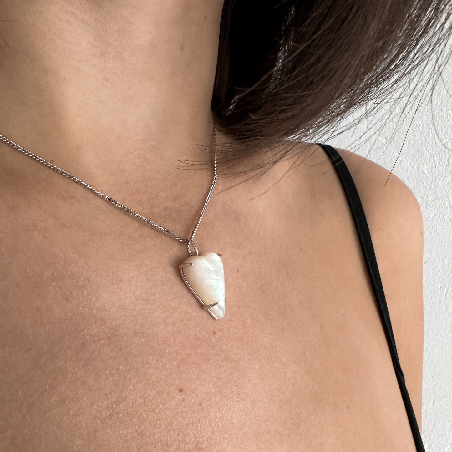 Edge Pendant with Natural Stone