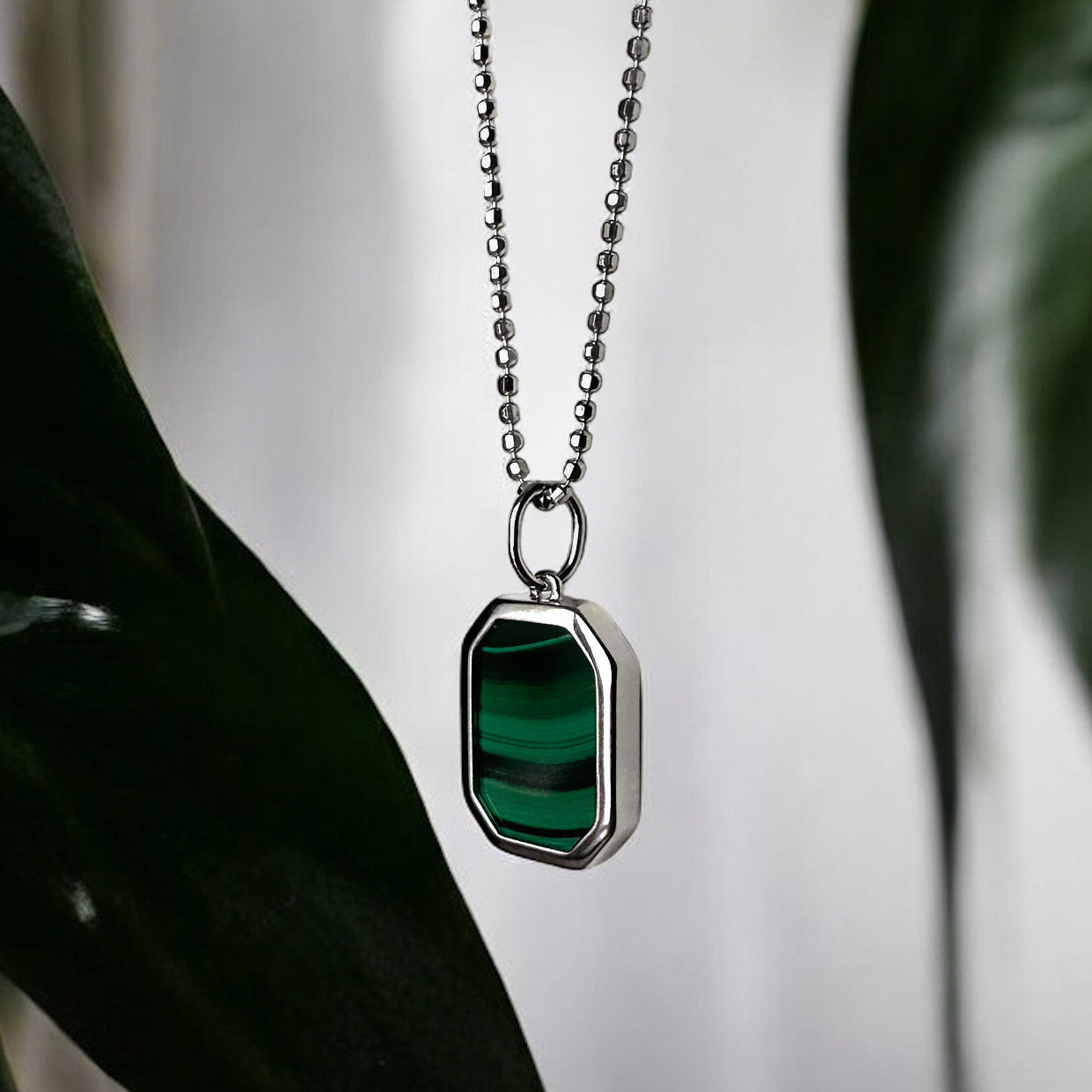 Rome Pendant with Malachite