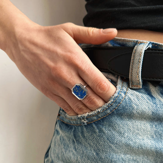 Rome Ring with Lapis Lazuli