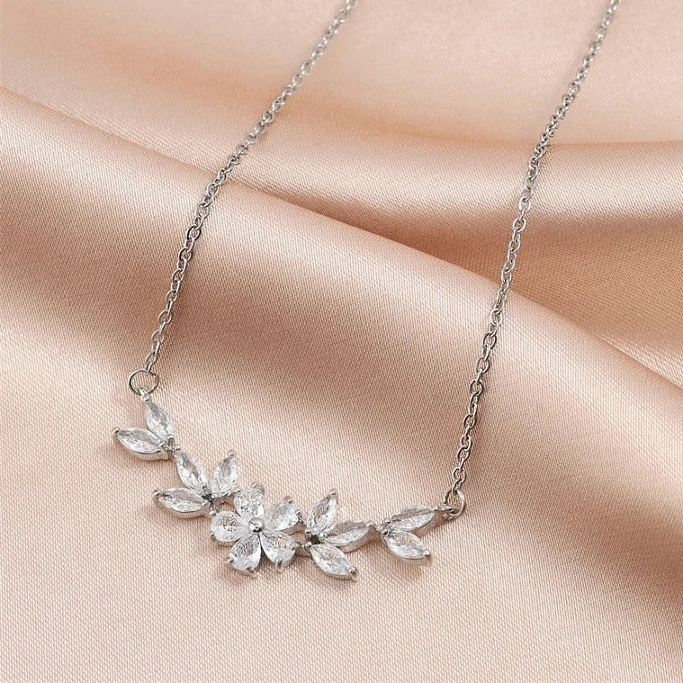 Leorria™ Elegant Petal Necklace