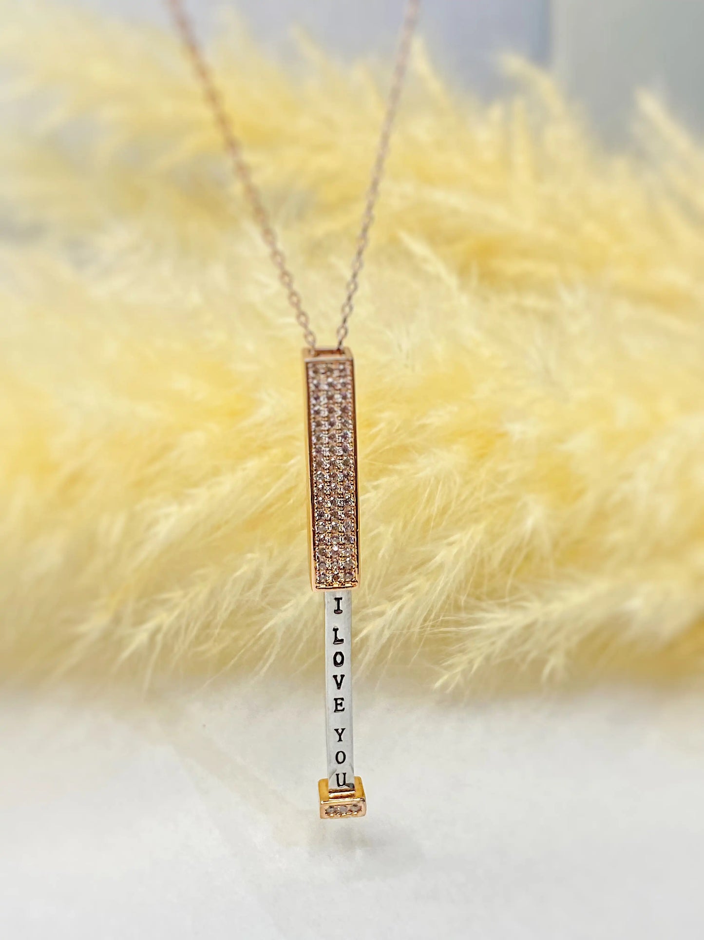 Leorria™ Eternal Love Necklace – A Timeless Expression of Love