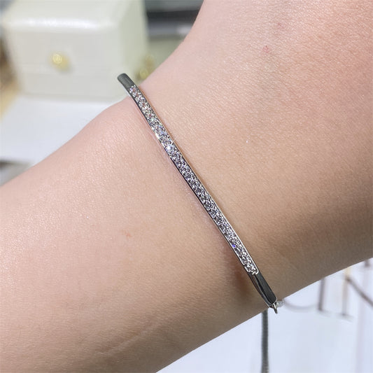 Leorria™ Sleek Brilliance Bracelet